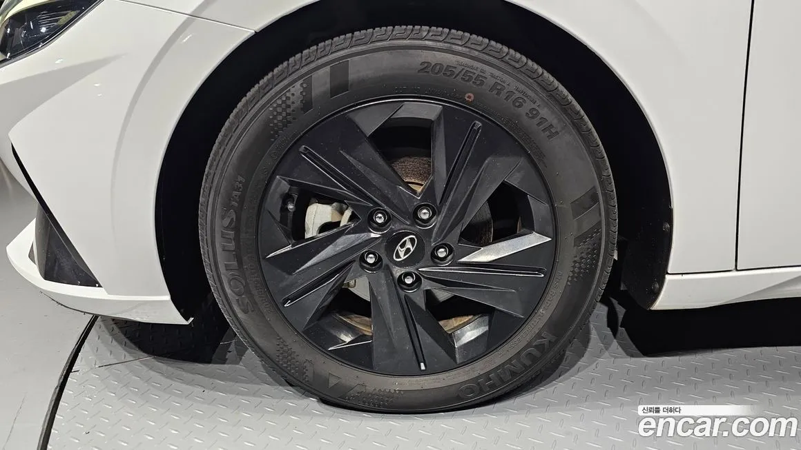 Hyundai AVANTE 2023 из KR, фото 3