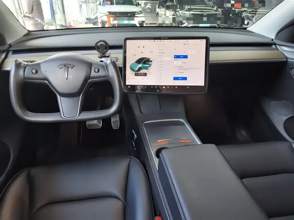 Tesla Model Y — фото 4