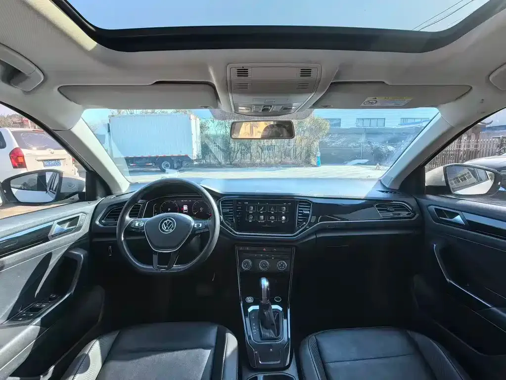 Volkswagen T-Roc 2022 из CN, фото 2