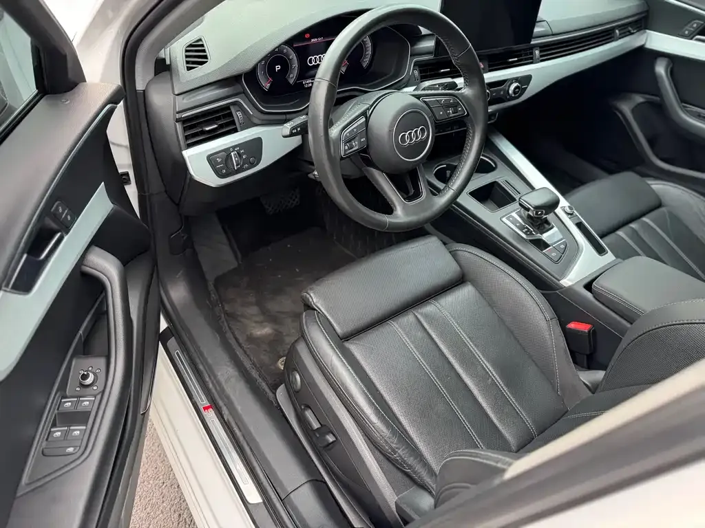 Audi A4L 2021 из CN, фото 6