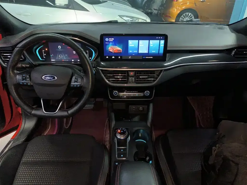 Ford Focus 2022 из CN, фото 6