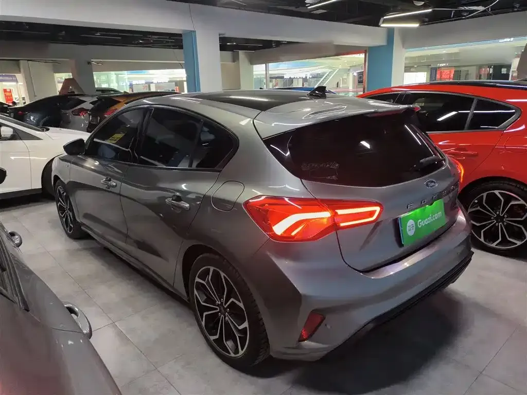 Ford Focus 2022 из CN, фото 9