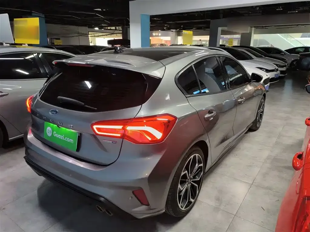 Ford Focus 2022 из CN, фото 4