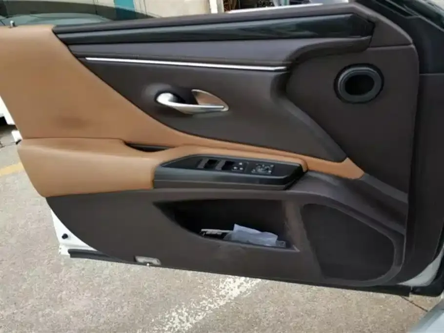 Lexus ES 2022 из CN, фото 8