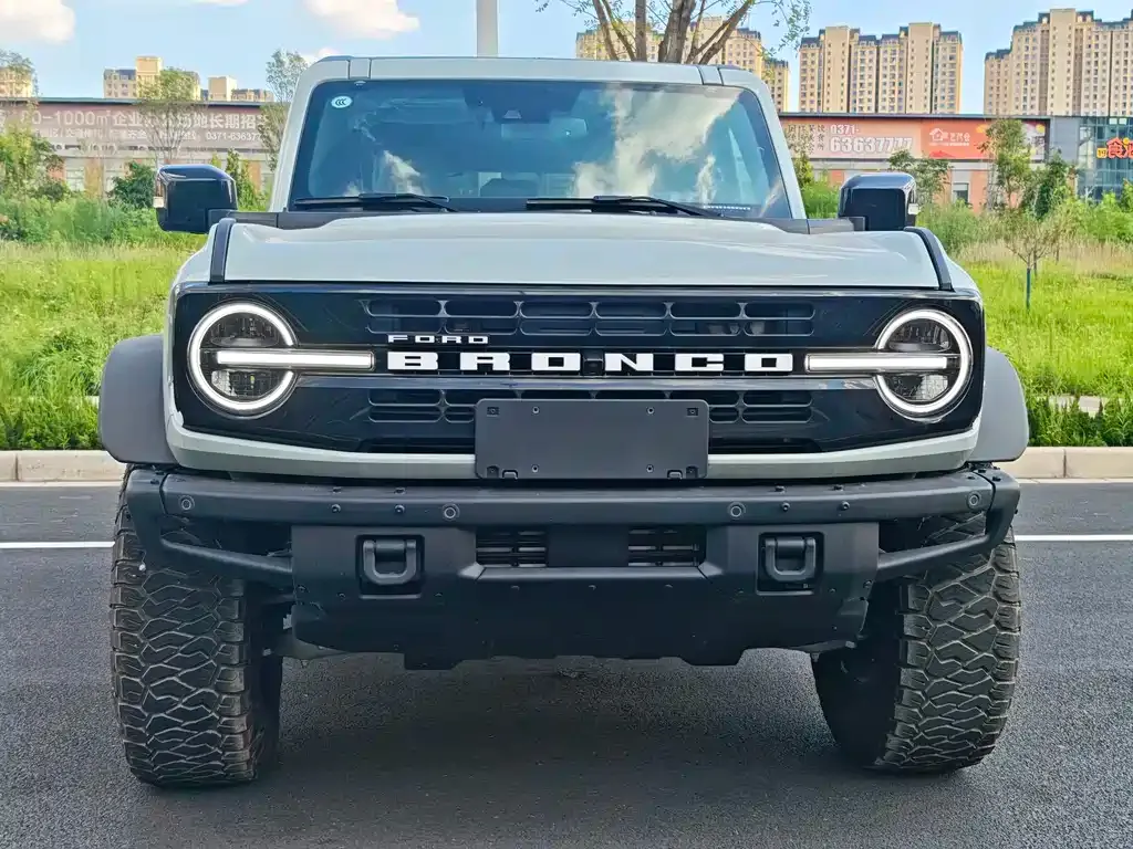 Ford Bronco — фото 6