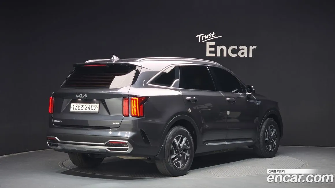 Kia Sorento 2023 из KR, фото 2