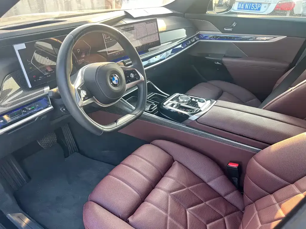BMW 7 Series — фото 3