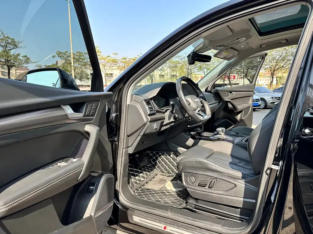 Audi Q5L 2021 из CN, фото 6