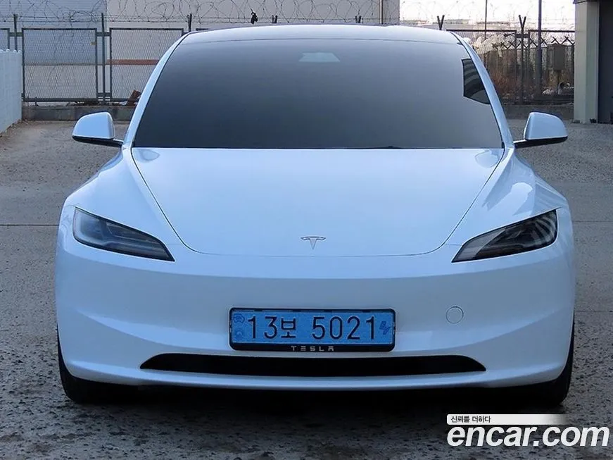 Tesla Model 3 2024 из KR, фото 1