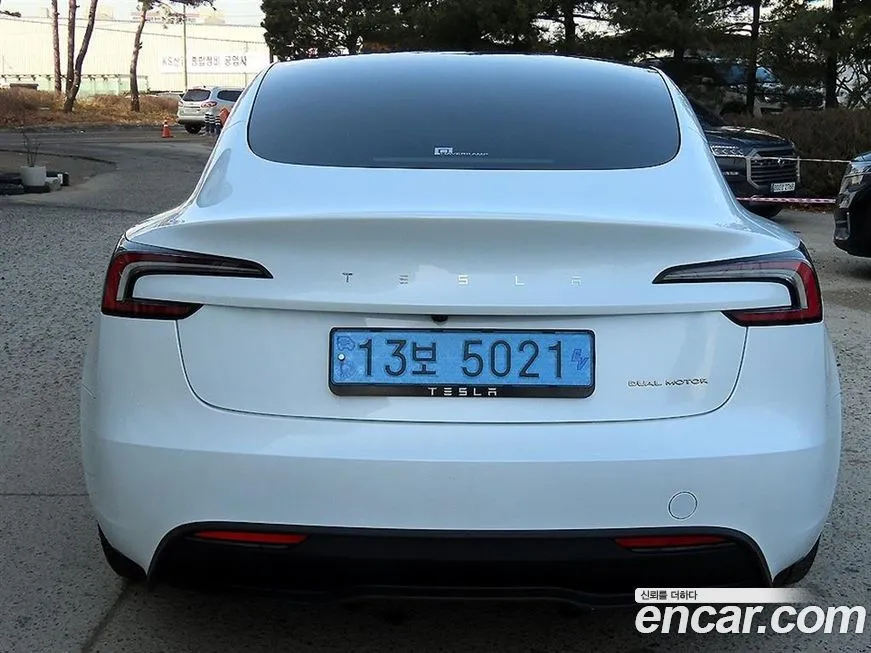 Tesla Model 3 2024 из KR, фото 4