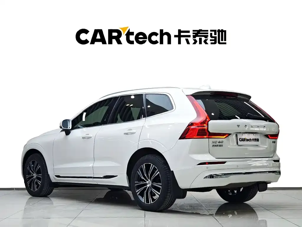 Volvo XC60 — фото 4