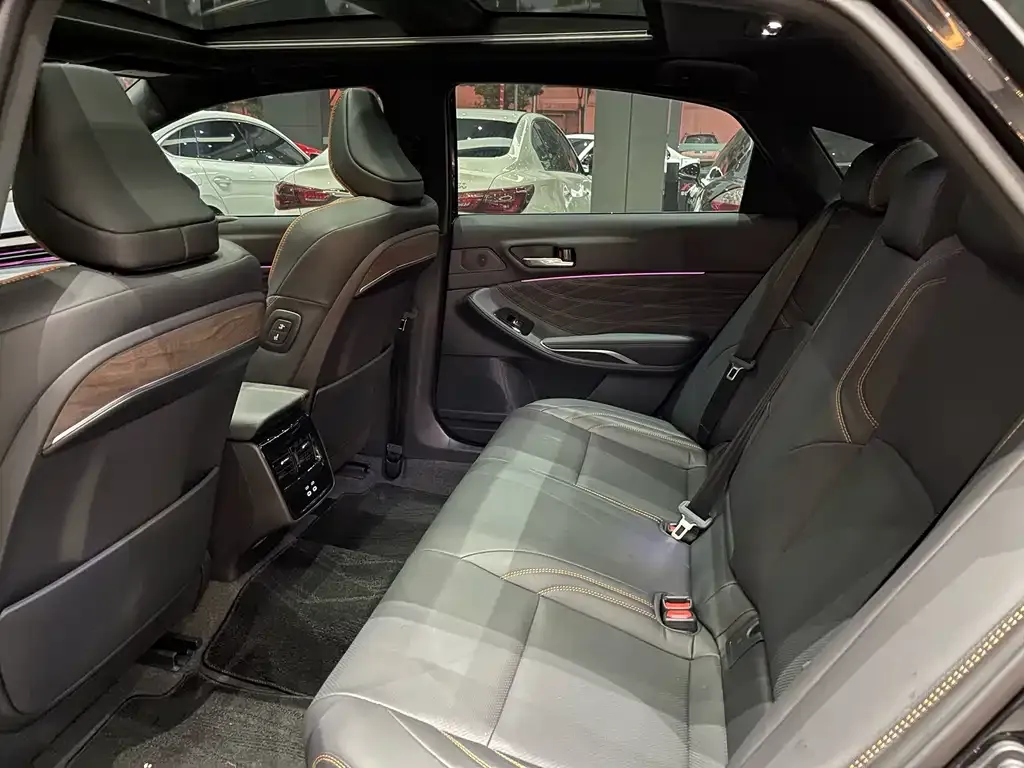 Toyota Avalon 2025 из CN, фото 2