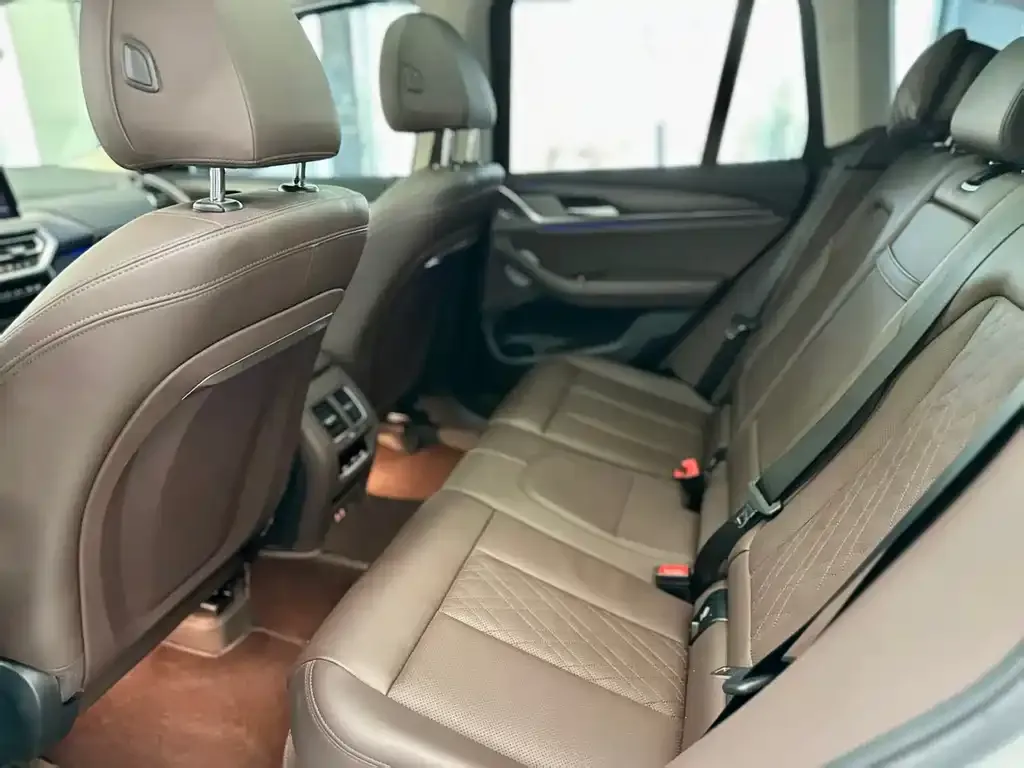 BMW X3 2023 из CN, фото 2