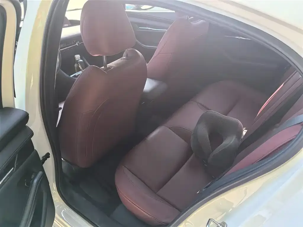 Mazda 3 Axela 2024 из CN, фото 5
