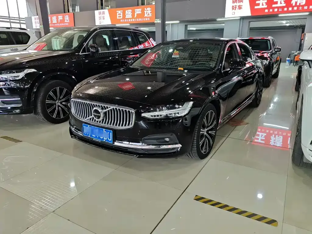 Volvo S90 2024 из CN, фото 1
