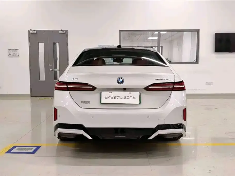 BMW i5 2025 из CN, фото 7