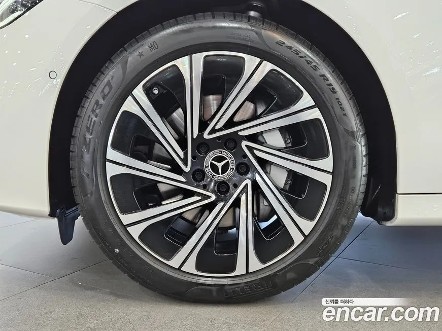 Mercedes-Benz E-Class 2025 из KR, фото 4