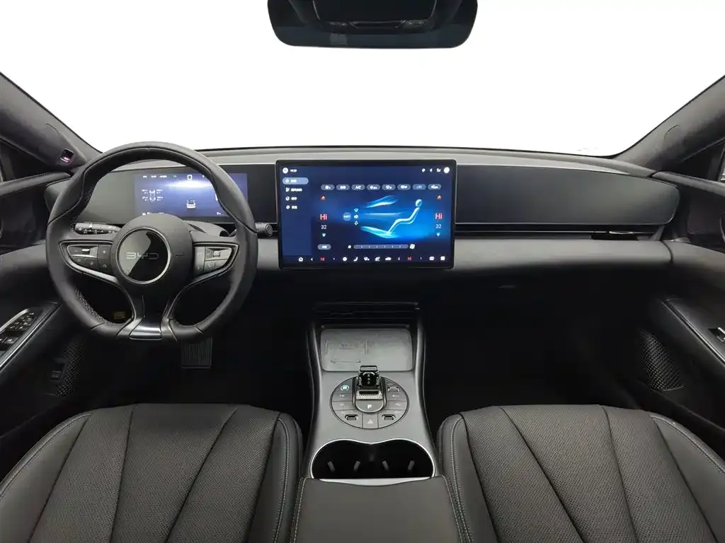 BYD Seal — фото 10