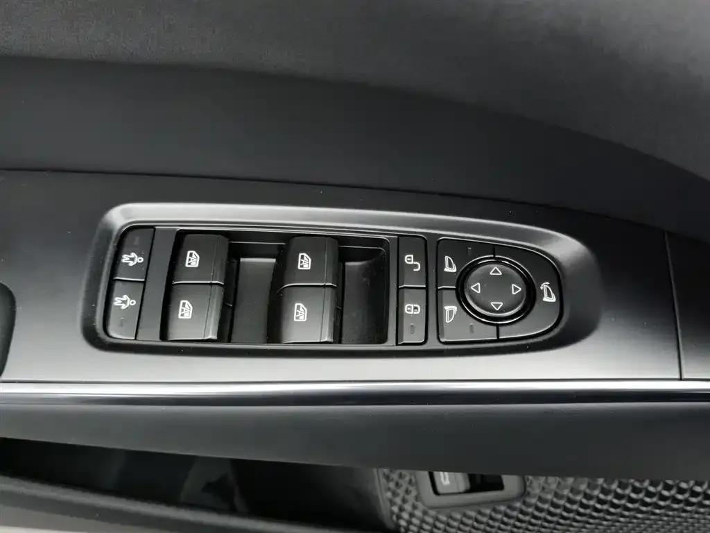 BYD Seal — фото 6