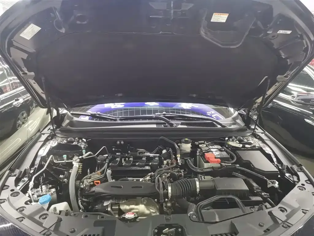 Honda Accord — фото 10