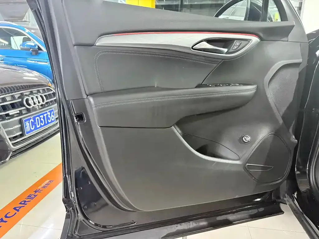 Buick Envision Plus — фото 4