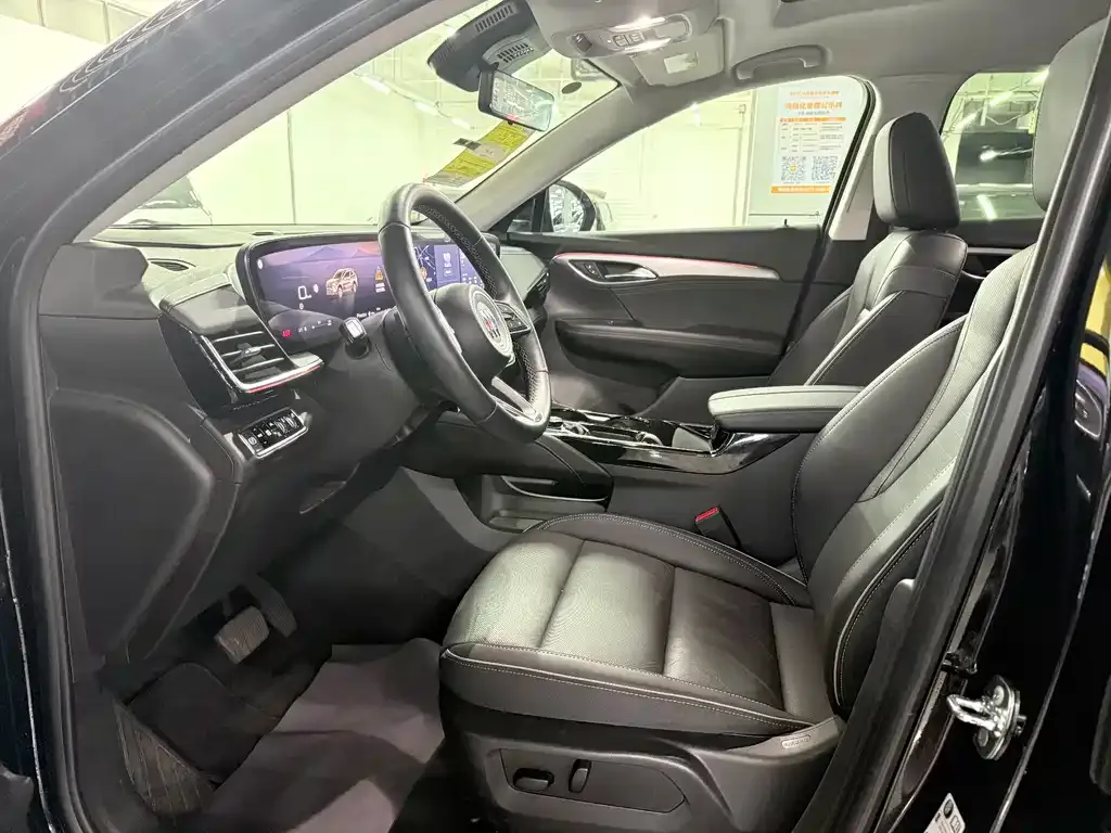 Buick Envision Plus — фото 10