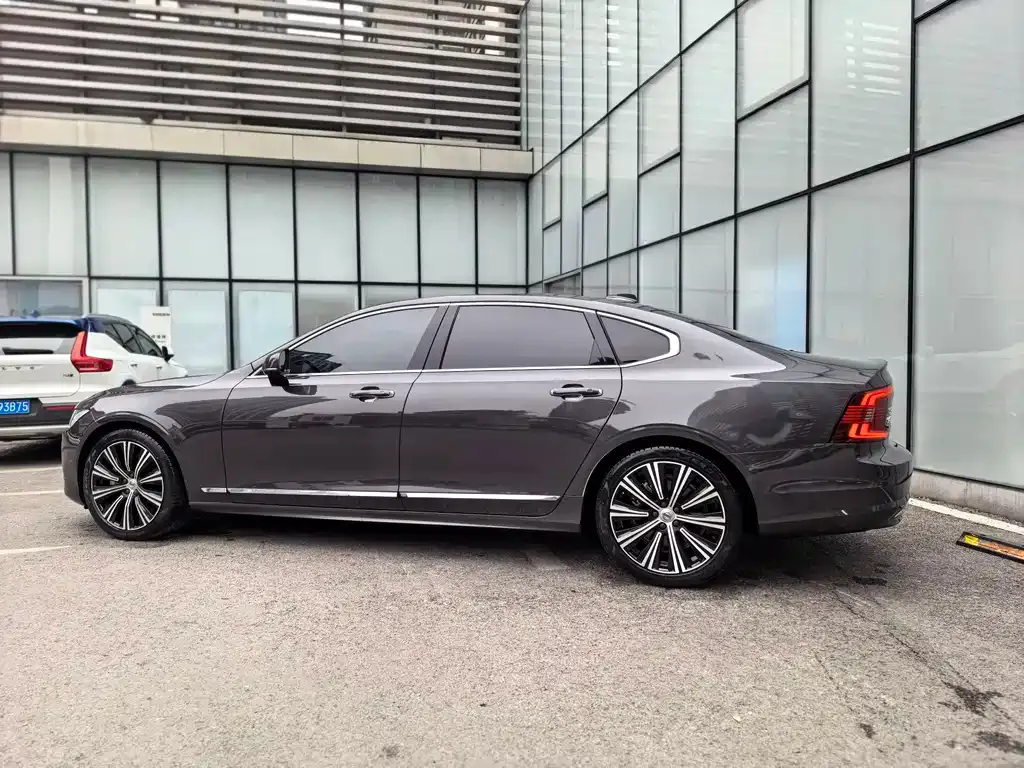 Volvo S90 — фото 9