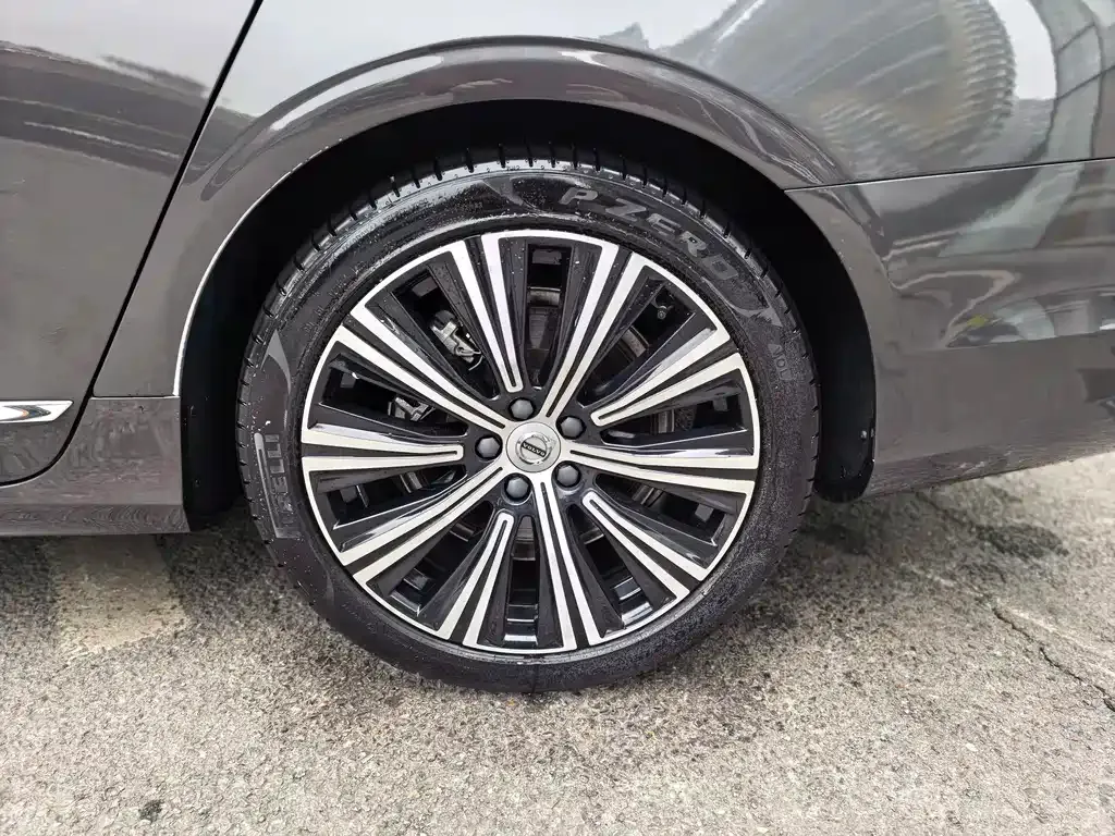 Volvo S90 — фото 10