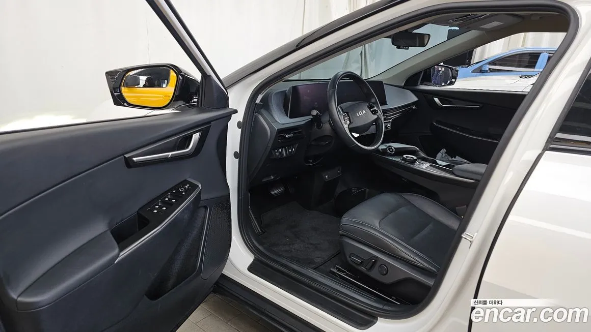 Kia EV6 2023 из KR, фото 2