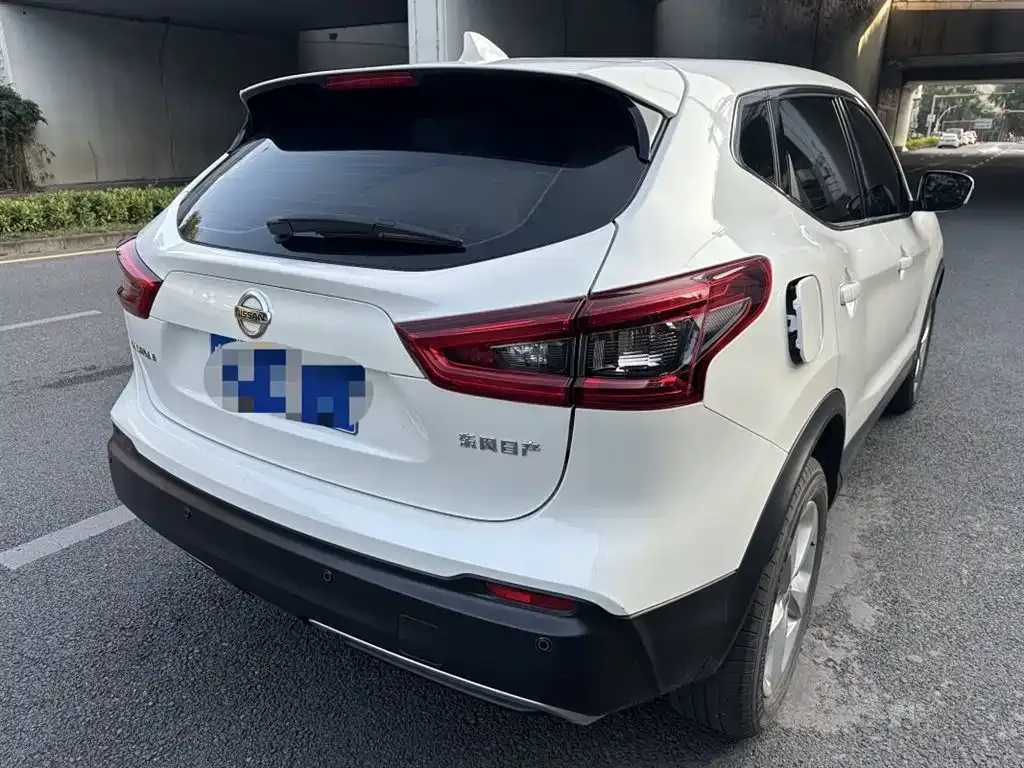 Nissan Qashqai — фото 7
