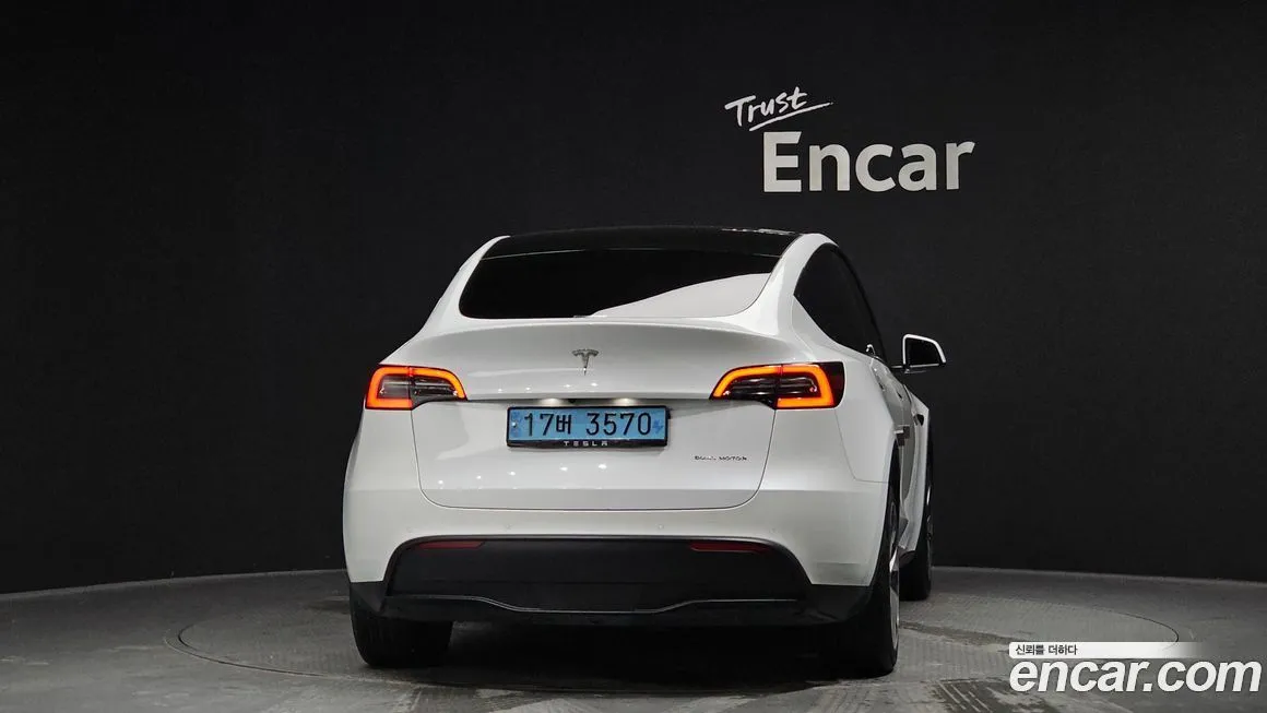 Tesla Model Y — фото 7