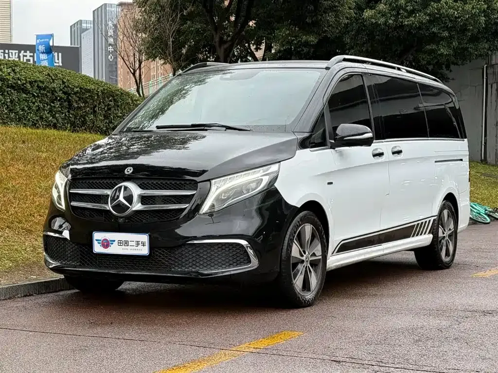 Mercedes-Benz V-Class — фото 1