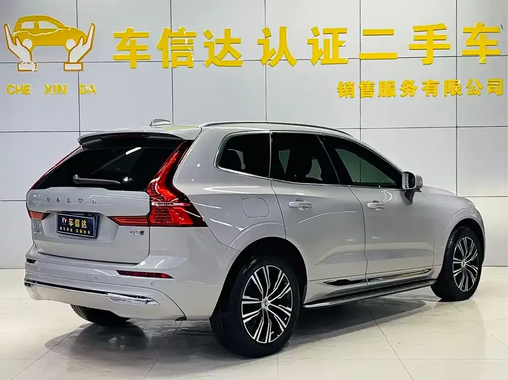 Volvo XC60 — фото 3