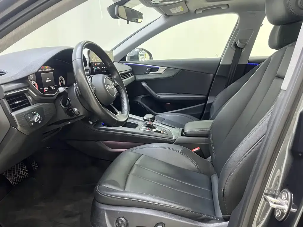 Audi A4L 2023 из CN, фото 8