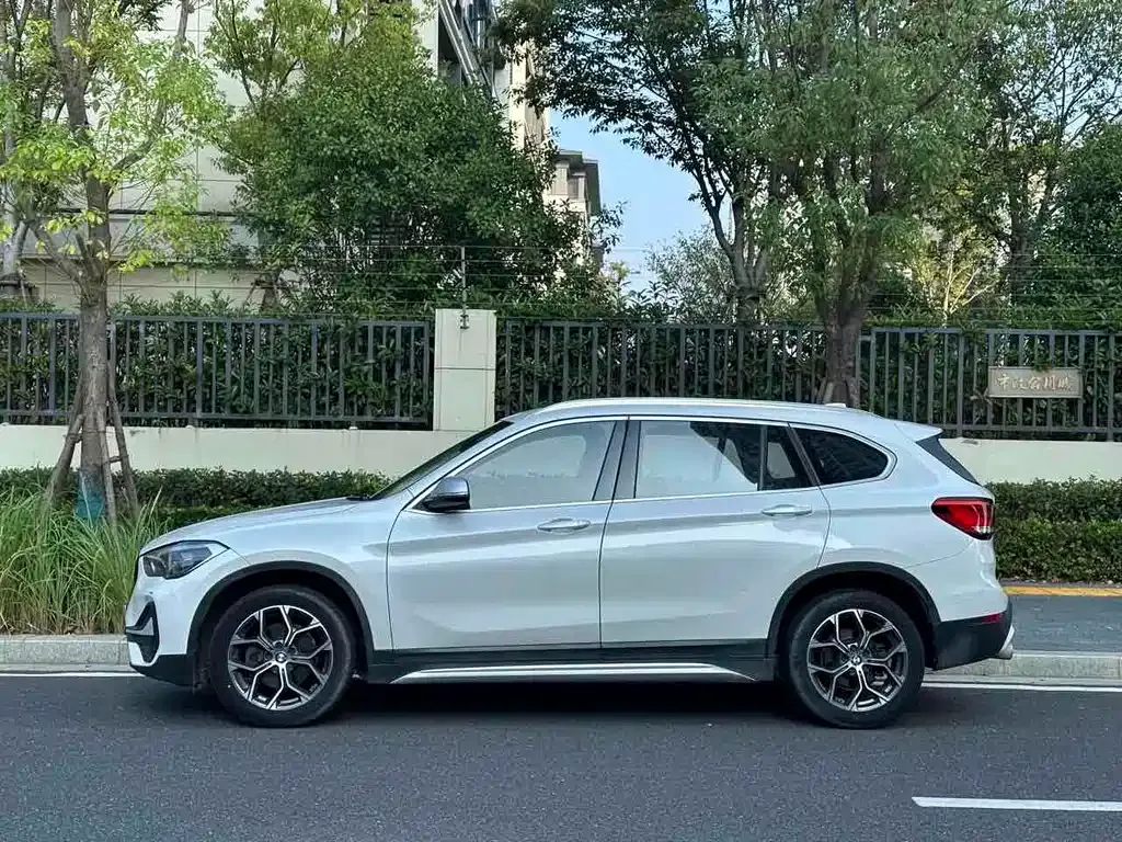 BMW X1 2021 из CN, фото 3