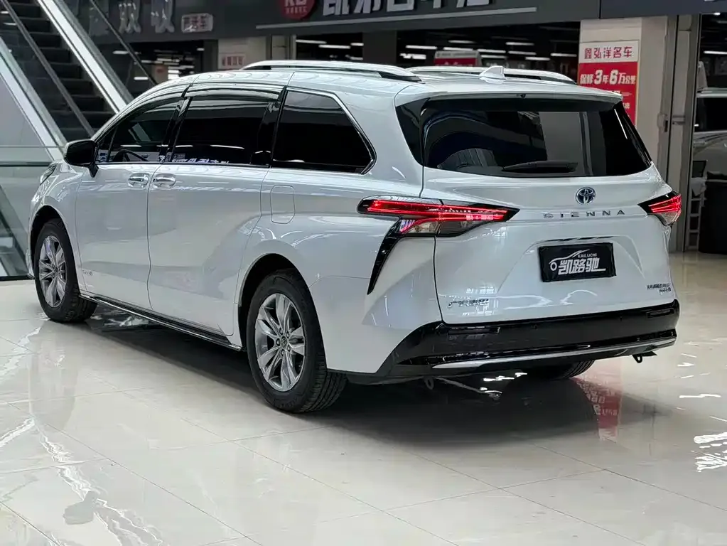 Toyota Sienna 2022 из CN, фото 8