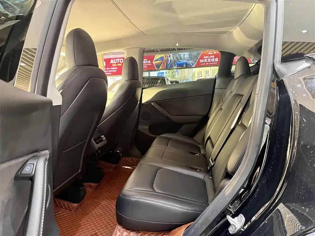 Tesla Model Y 2022 из CN, фото 8