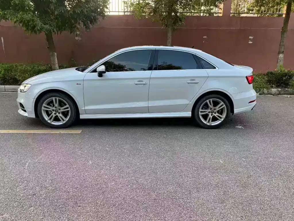 Audi A3 — фото 2