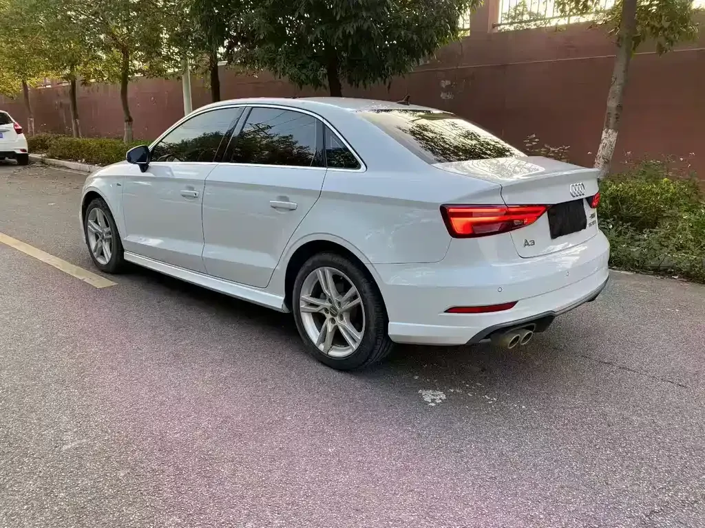 Audi A3 — фото 9
