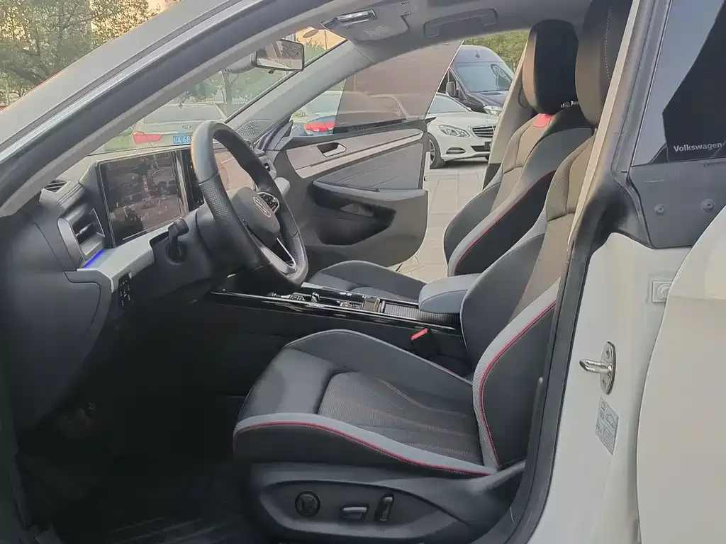 Volkswagen Lamando 2023 из CN, фото 7