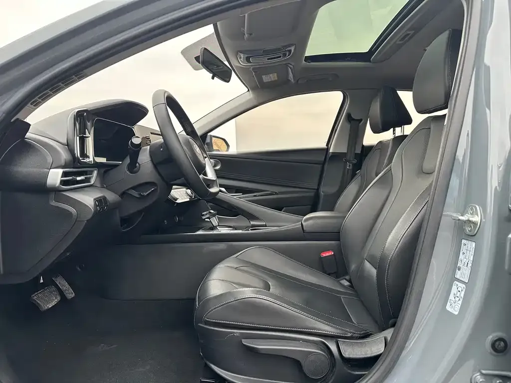 Hyundai Elantra 2022 из CN, фото 3