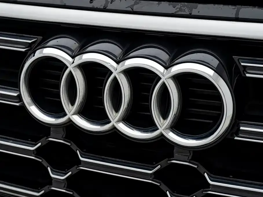 Audi Q5L — фото 2