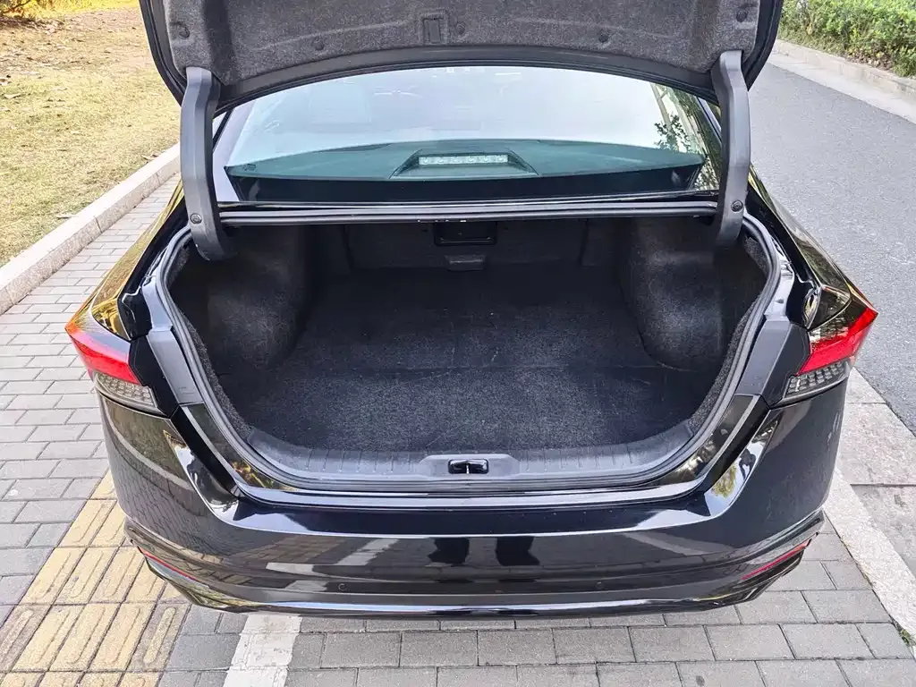 Nissan Teana 2023 из CN, фото 7