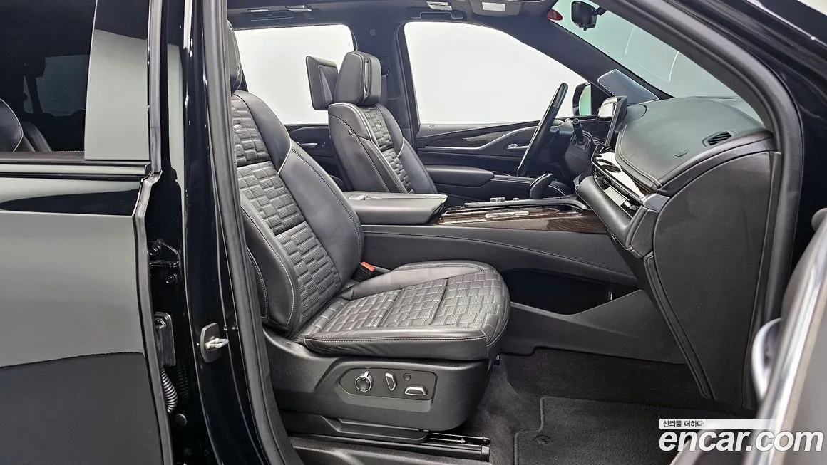 Cadillac Escalade 2023 из KR, фото 3
