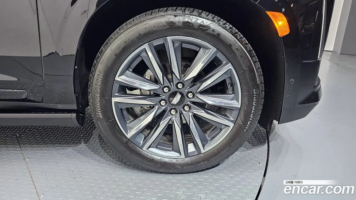 Cadillac Escalade 2023 из KR, фото 9