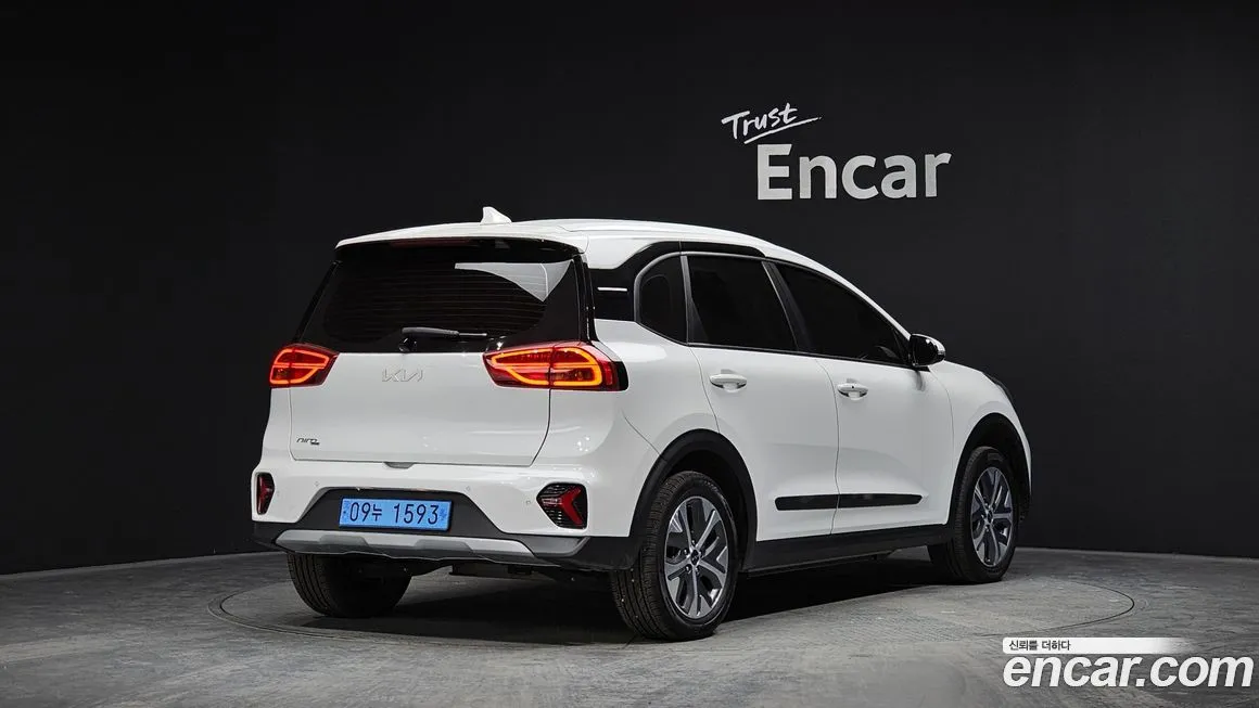 Kia Niro 2023 из KR, фото 2
