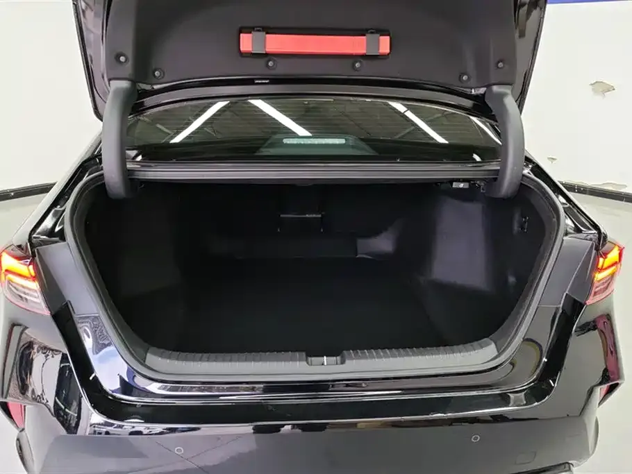 Honda Inspire 2023 из CN, фото 3