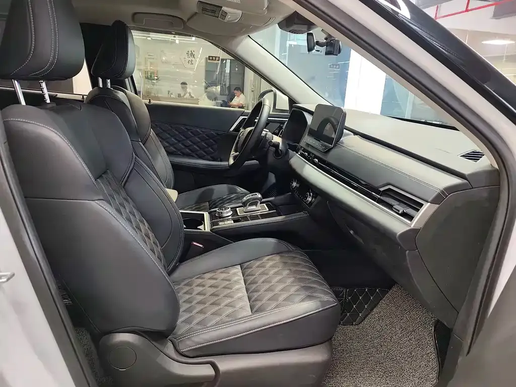 Mitsubishi Outlander 2023 из CN, фото 10