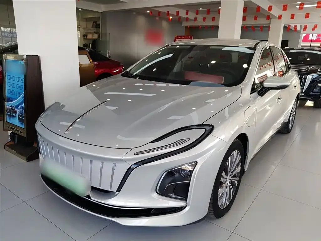 Hongqi E-QM5 — фото 2