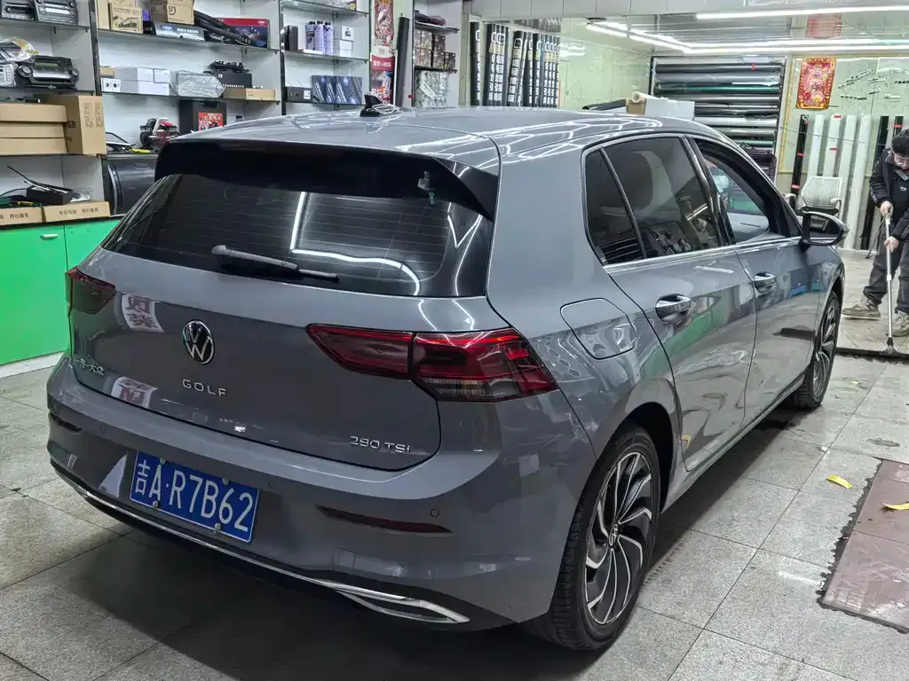 Volkswagen Golf 2022 из CN, фото 4